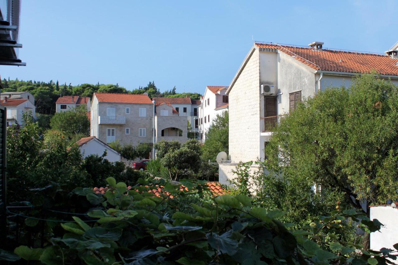 Apartments And Rooms With Parking Space Supetar, Brac - 5658 Exteriér fotografie