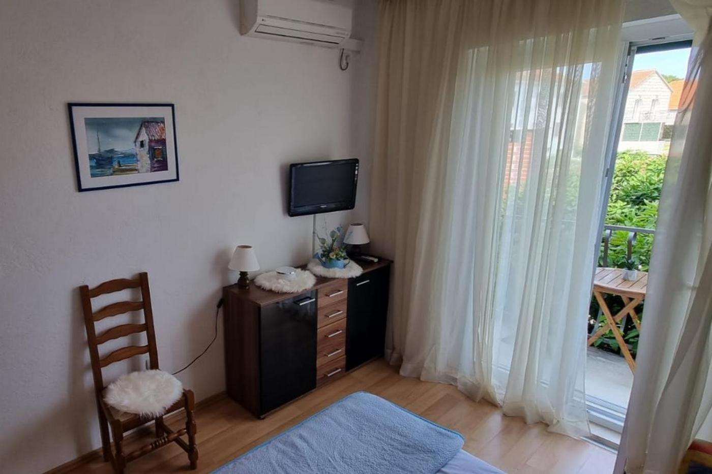 Apartments And Rooms With Parking Space Supetar, Brac - 5658 Pokoj fotografie