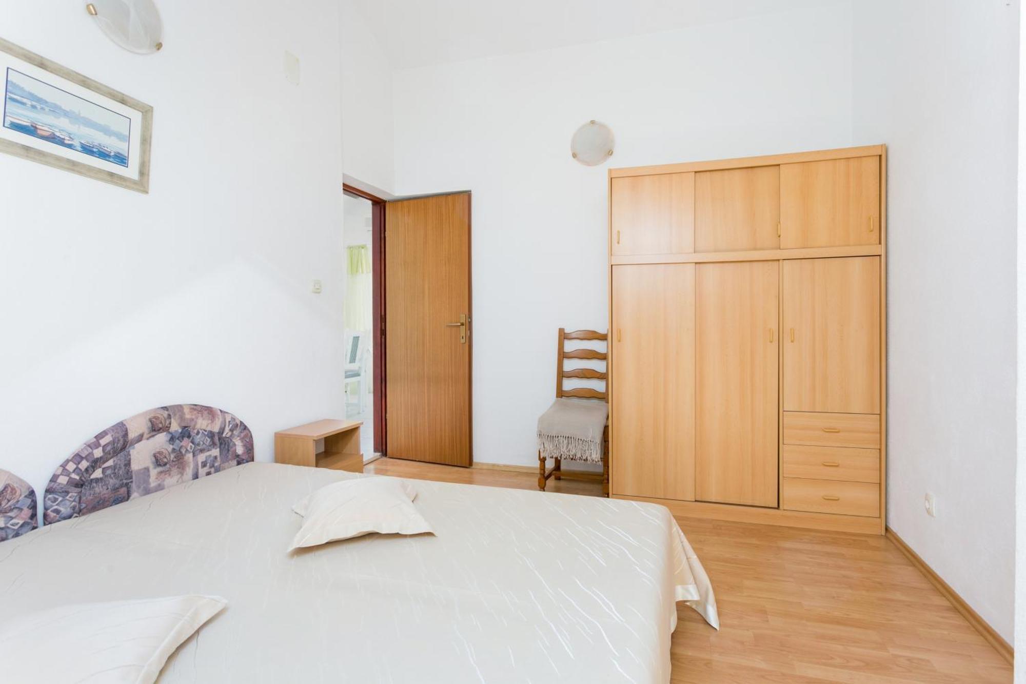 Apartments And Rooms With Parking Space Supetar, Brac - 5658 Pokoj fotografie