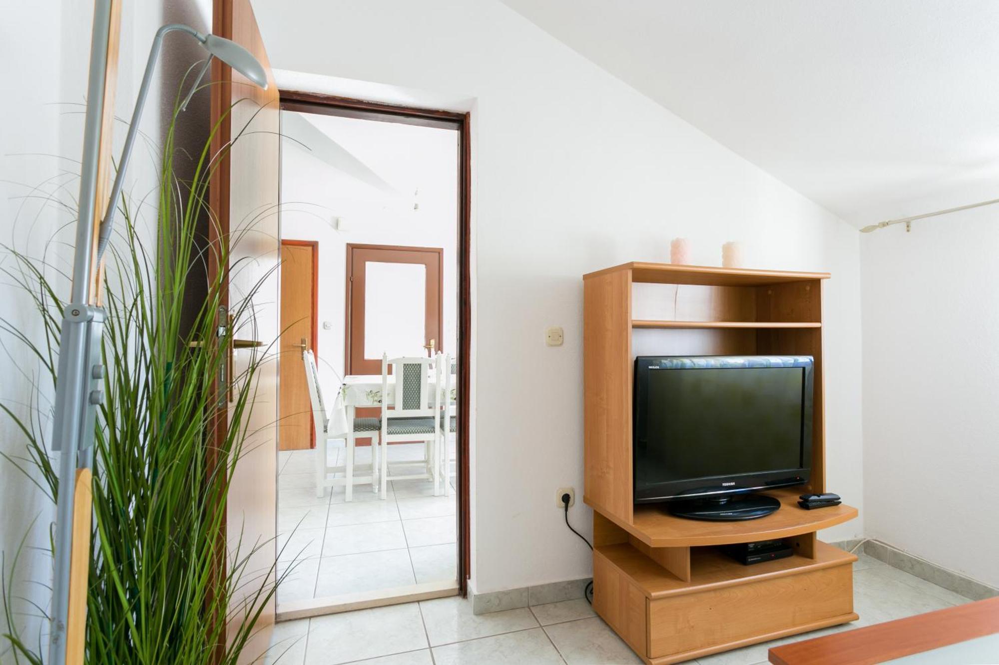 Apartments And Rooms With Parking Space Supetar, Brac - 5658 Pokoj fotografie