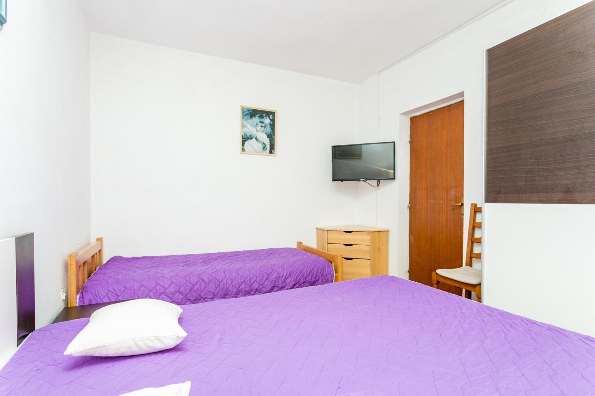 Apartments And Rooms With Parking Space Supetar, Brac - 5658 Pokoj fotografie